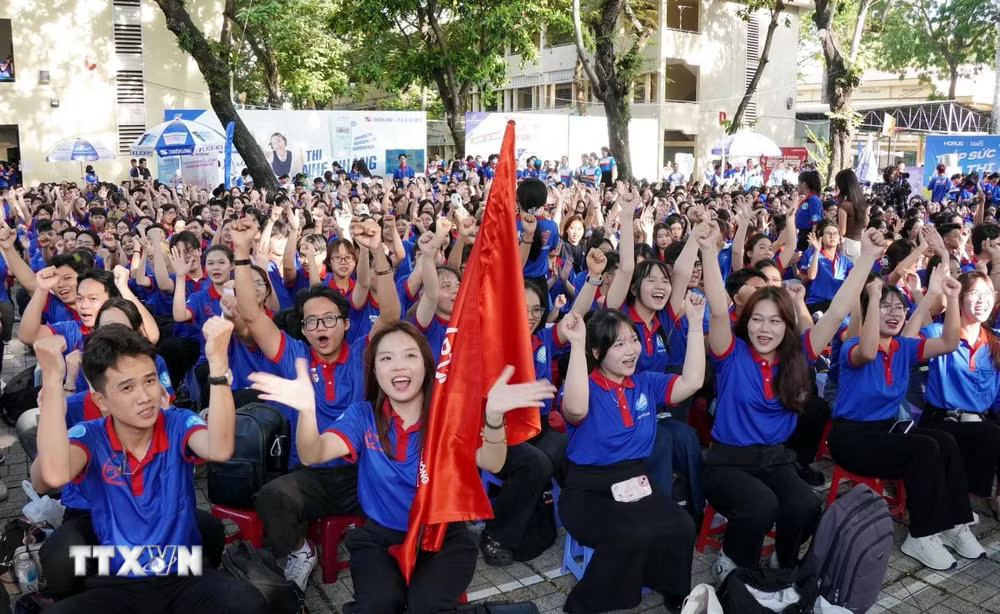 ttxvn-tp-ho-chi-minh-ra-quan-chuong-trinh-tiep-suc-mua-thi-nam-2026-0706.jpg
