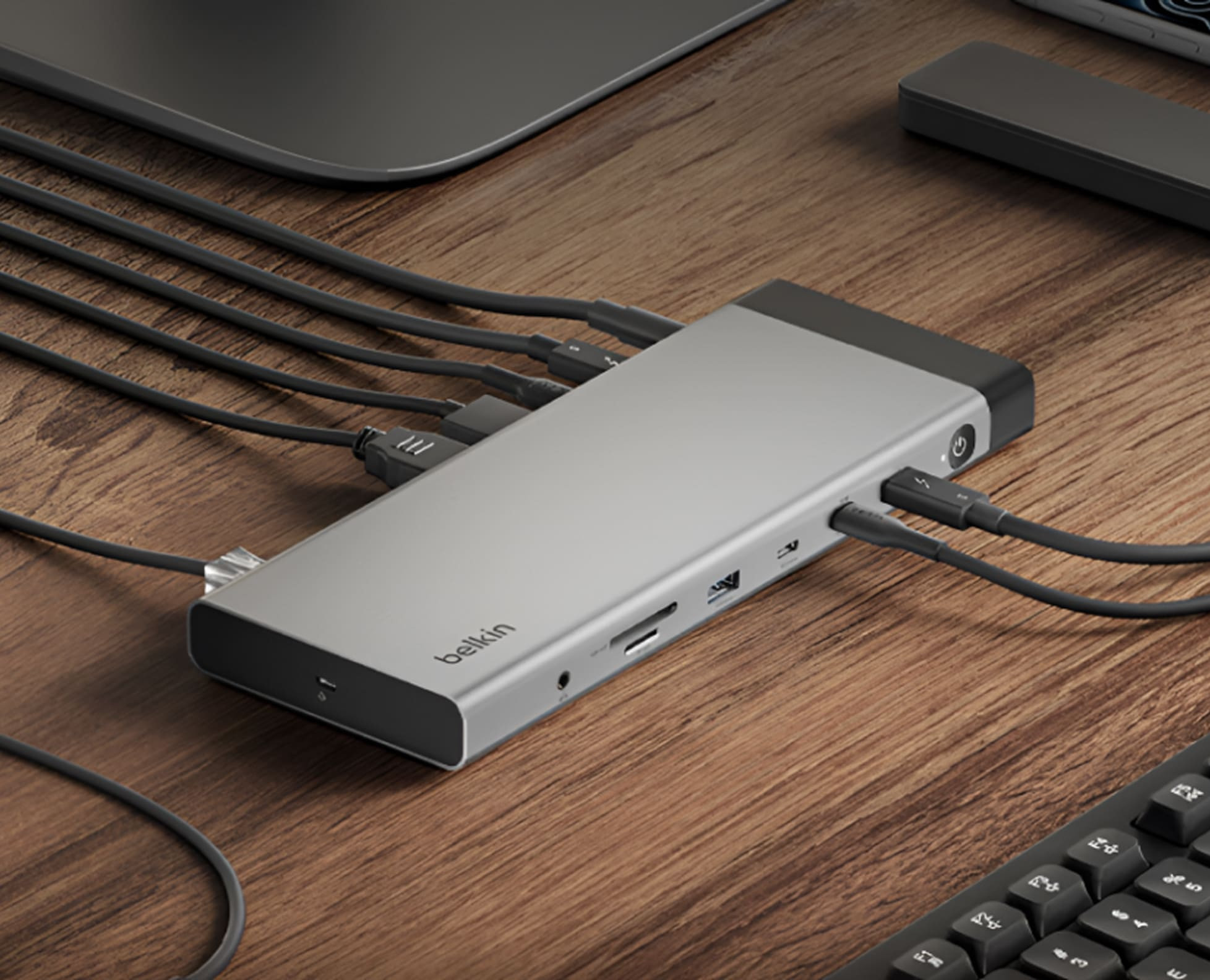 Trạm kết nối Belkin 14-in-1 Thunderbolt 5 mới với thiết kế vỏ nhôm sang trọng.
