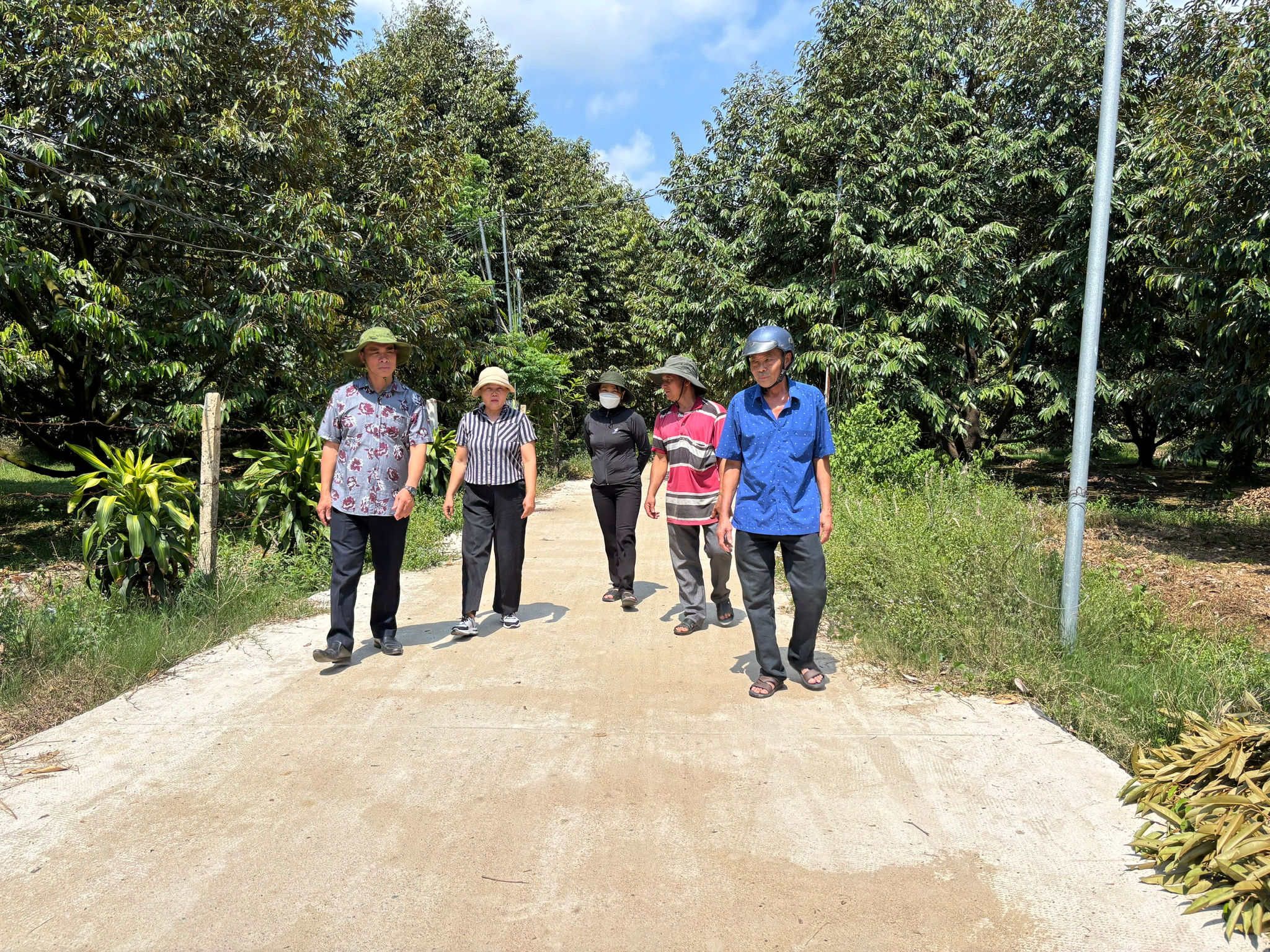 La carretera que da acceso a la zona de producción de la aldea 19 fue construida conjuntamente por el Estado y la ciudadanía.