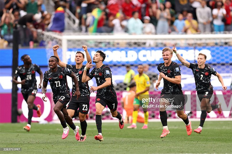 Stephen Eustaquio trong màu áo đội tuyển Canada tại World Cup 2026