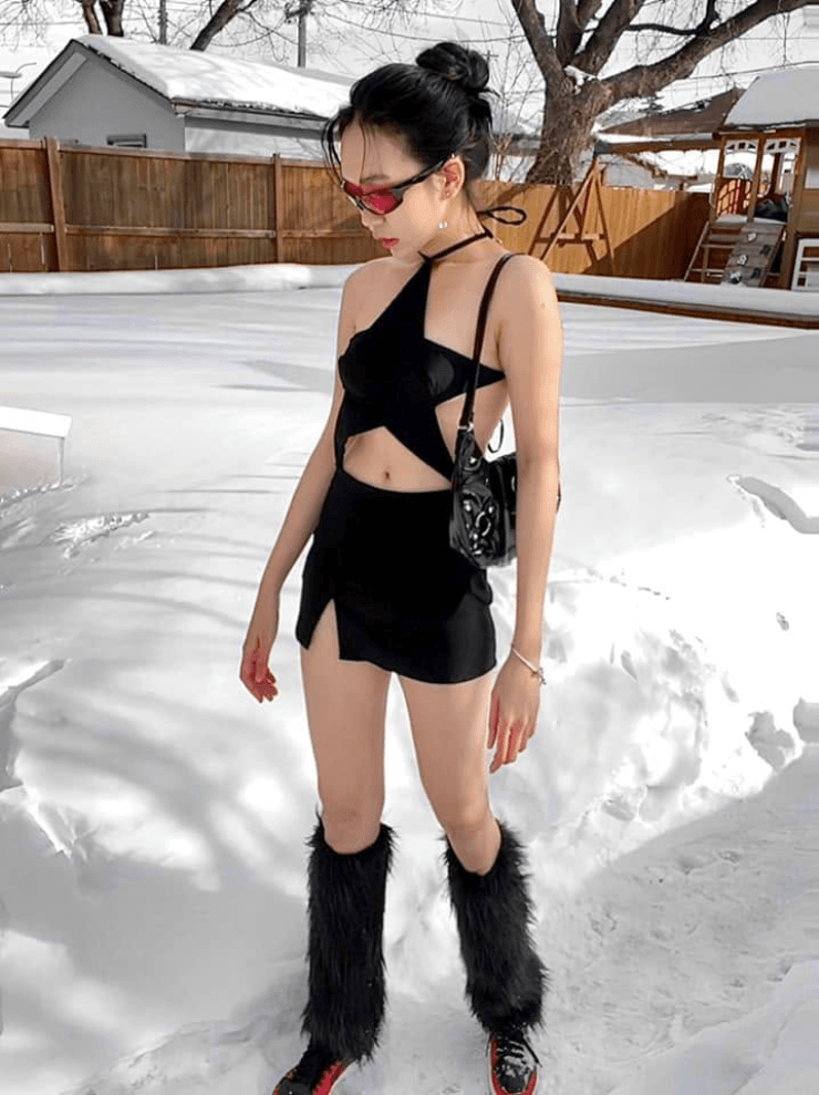 Phong cách đa dạng của hot girl Nóng cùng World Cup