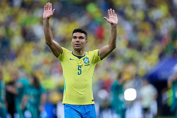 Casemiro (7.1): Từng bị dự đoán sẽ phải rời sân sớm do nhận thẻ vàng và để đối thủ dễ dàng vượt qua, nhưng niềm tin của Ancelotti đã được đền đáp.
