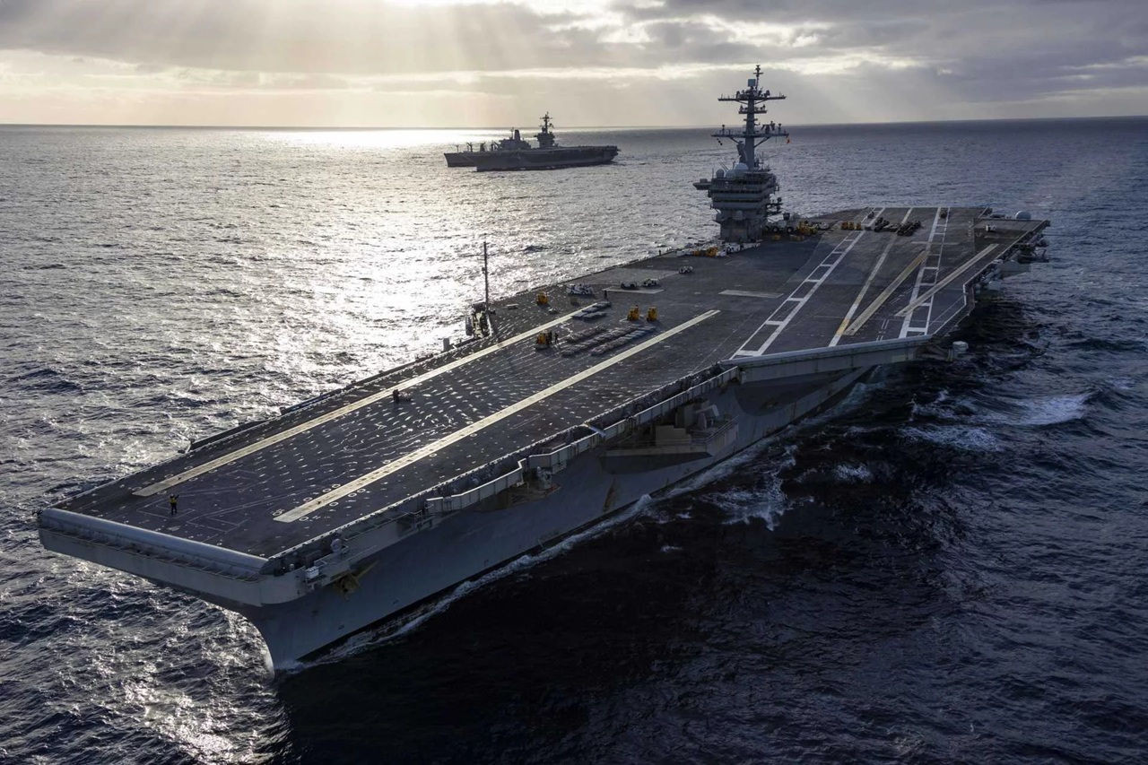Tàu sân bay USS Abraham Lincoln (CVN-72) hoạt động tại khu vực Trung Đông.