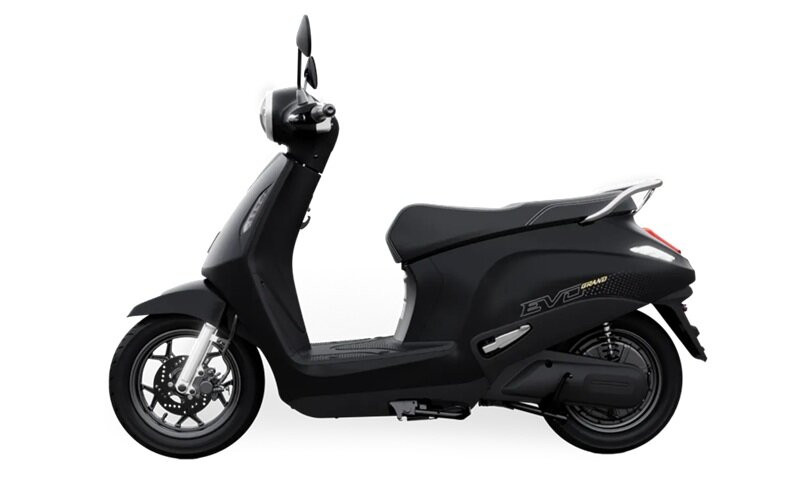 Xe máy điện Evo Grand thiết kế cổ điển