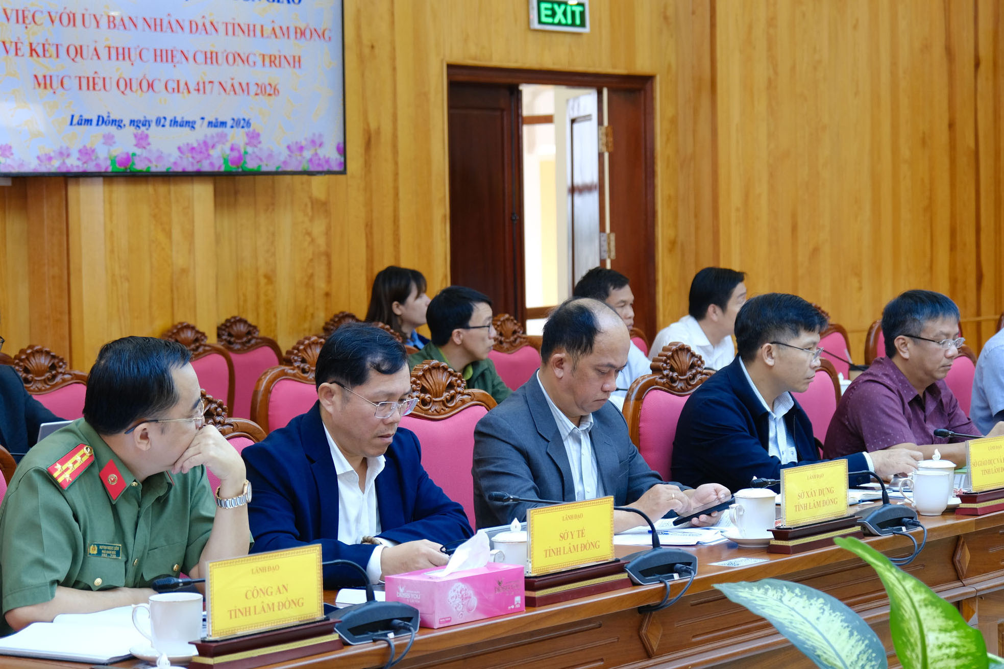 dai-dien-lanh-dao-cac-so-nganh-tinh-lam-dong-tham-du-buoi-lam-viec-(1).jpg