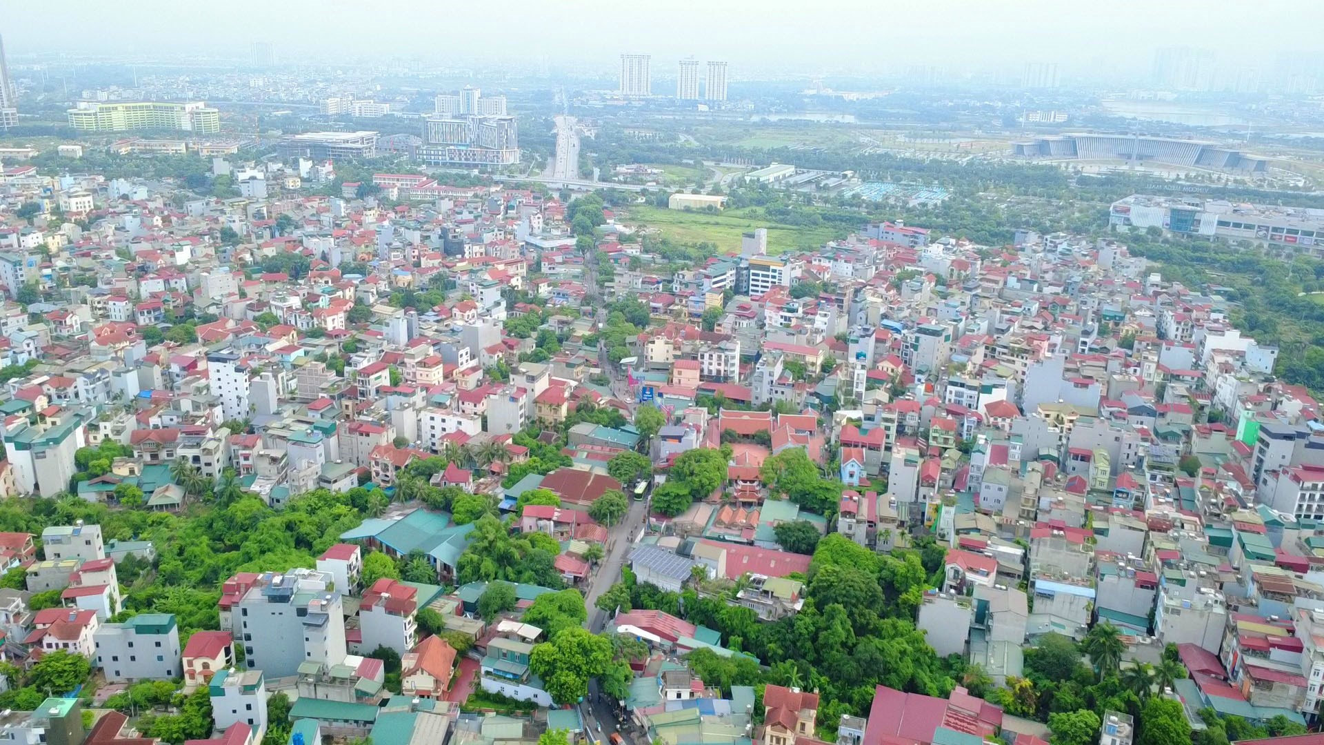 Đoạn 2 đường 70 từ Đại lộ Thăng Long đến Hữu Hưng