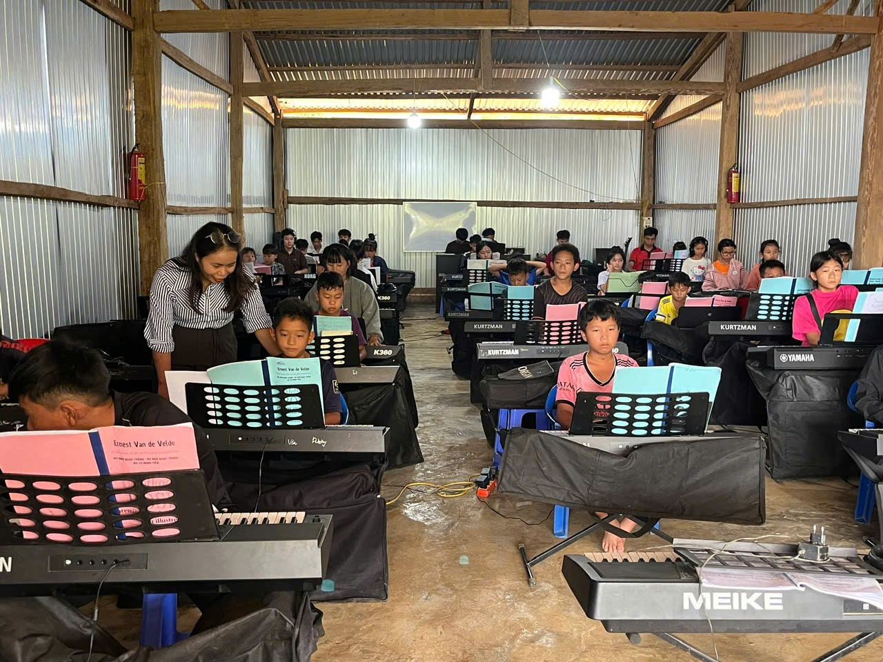 Lớp học đơn sơ nhưng lại mang nhiều giá trị nơi vùng sâu Đạ Mpô xã Đam Rông 2