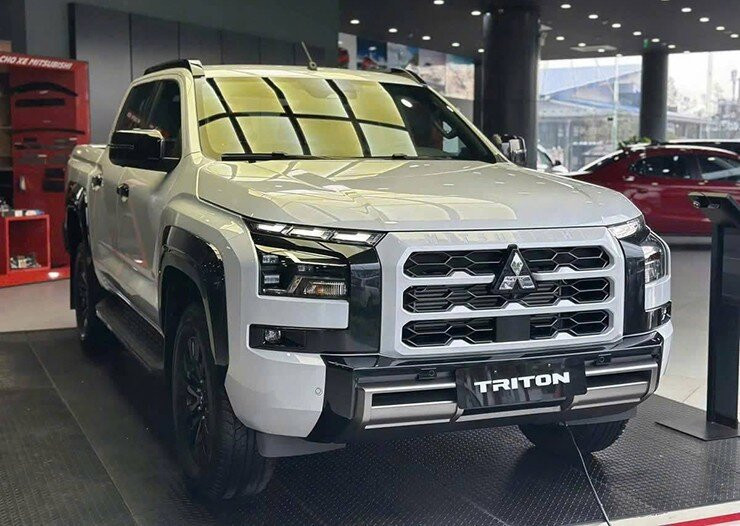 Xe bán tải Mitsubishi được hỗ trợ tương đương 100% lệ phí trước bạ đối với bản All-New Triton.