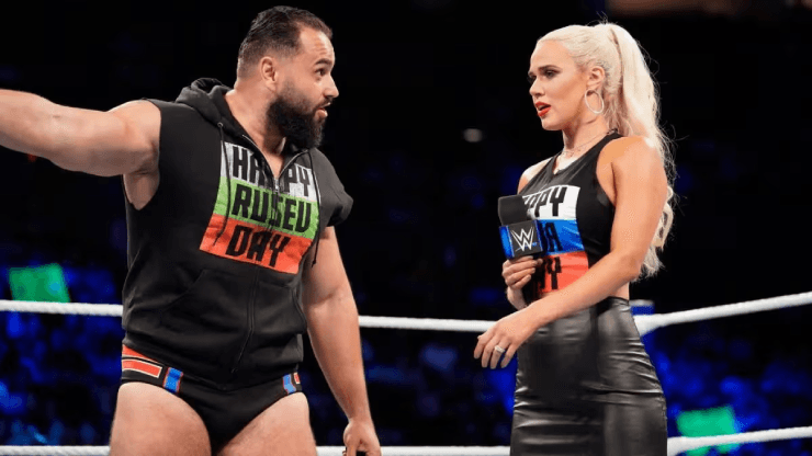 Cô là gương mặt quen thuộc của WWE