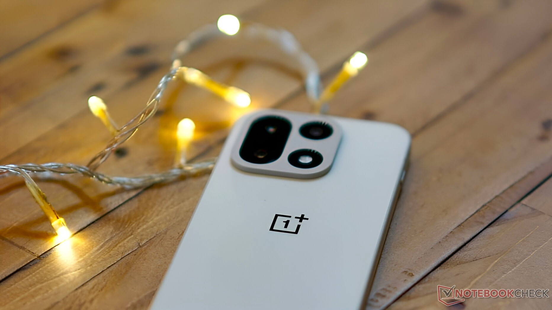 OnePlus 16 dự kiến sở hữu cảm biến camera 200MP lớn hơn so với thế hệ trước