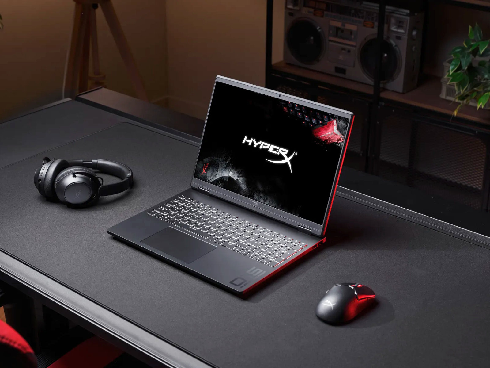 Mặt dưới của HP HyperX Omen 15