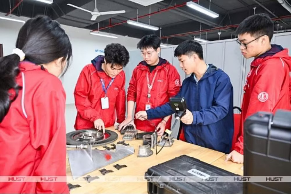 nq-57-phat-trien-cong-nghe2.jpg