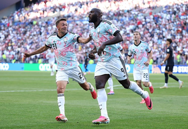Romelu Lukaku ăn mừng bàn thắng ấn định tỷ số 4-1 cho đội tuyển Bỉ.