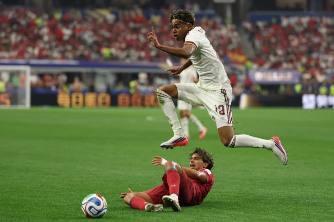 Joao Felix bỏ lỡ cơ hội ngon ăn