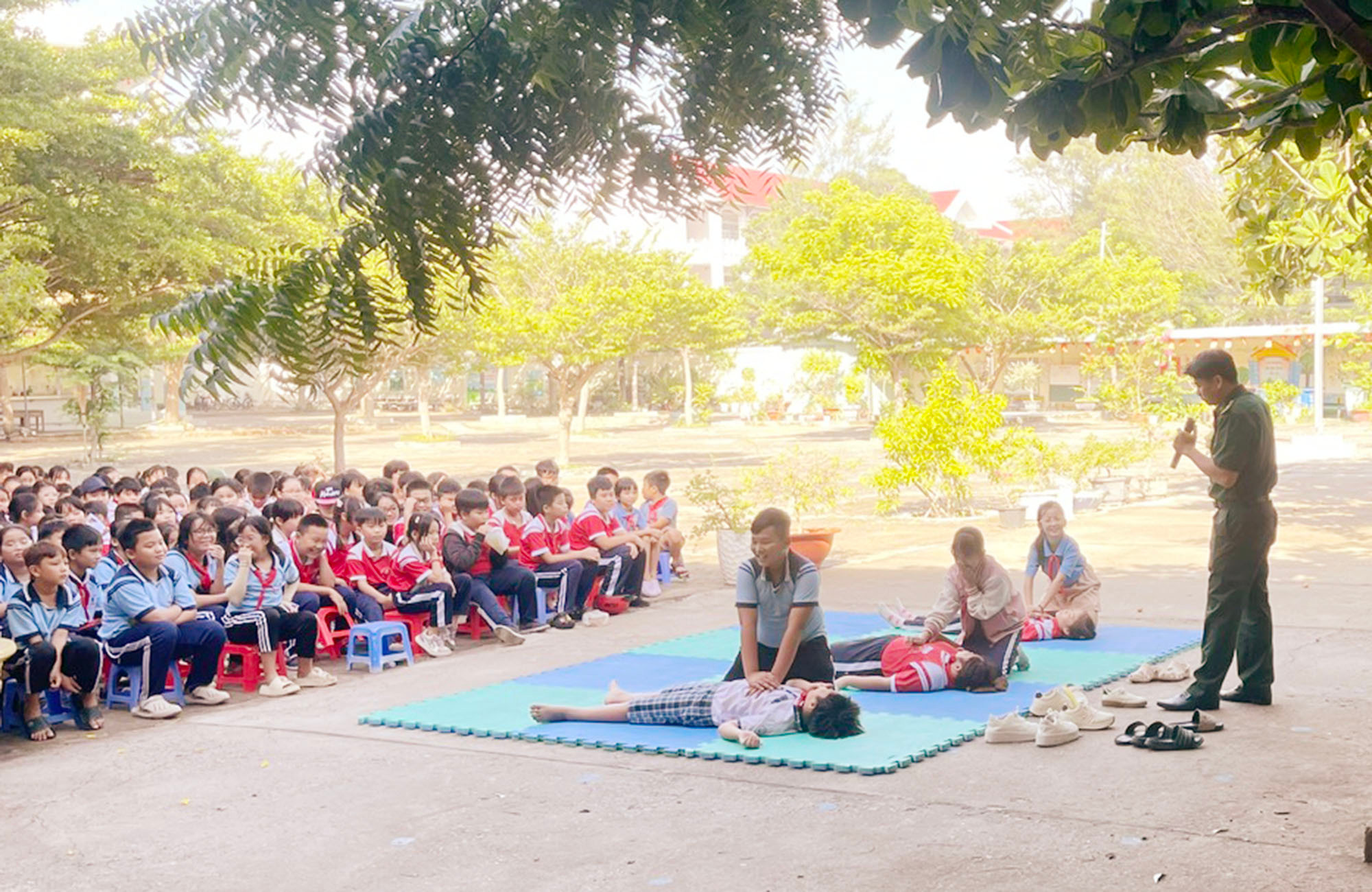 Ảnh 4 Hướng dẫn thực hành các kỹ năng sơ cứu ban đầu đối với nạn nhân bị đuối nước