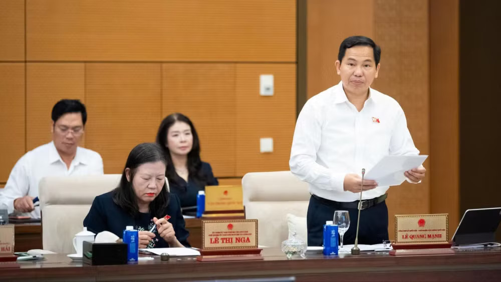 Tổng Thư ký Quốc hội, Chủ nhiệm Văn phòng Quốc hội Lê Quang Mạnh báo cáo về việc chuẩn bị cho Kỳ họp không thường lệ thứ nhất, Quốc hội khóa XVI. (Ảnh THỦY NGUYÊN) le-quang-manh-4400-1163jpg.jpg