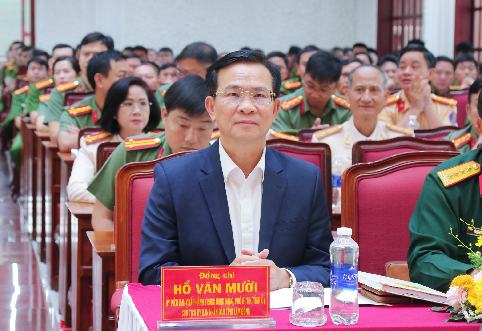 dong-chi-ho-van-muoi-chu-tich-ubnd-tinh-lam-dong-du-hoi-nghi(1).jpg