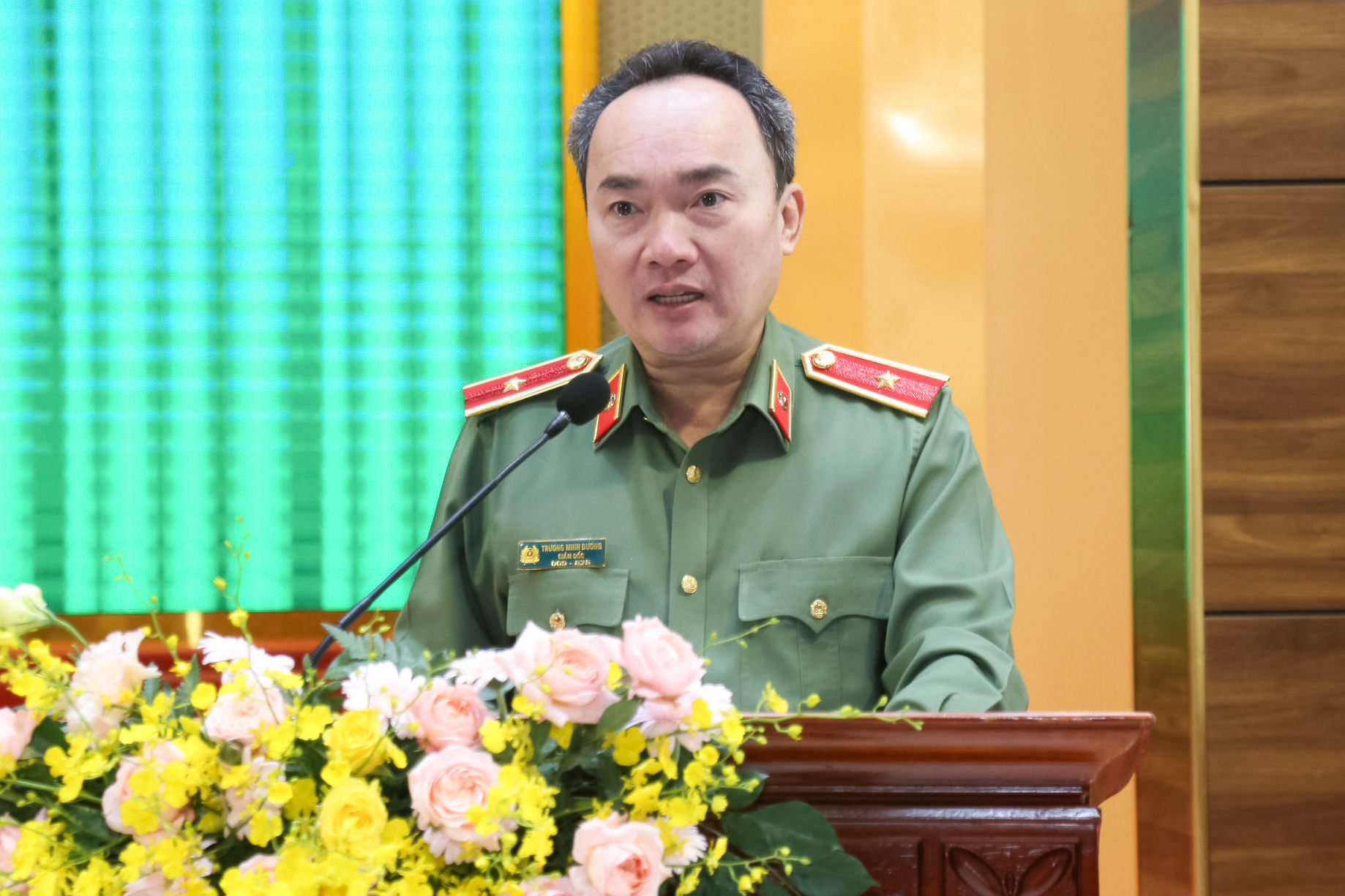 thieu-tuong-truong-minh-duong-giam-doc-cong-an-tinh-lam-dong-phat-bieu-tai-hoi-nghi-1-.jpg