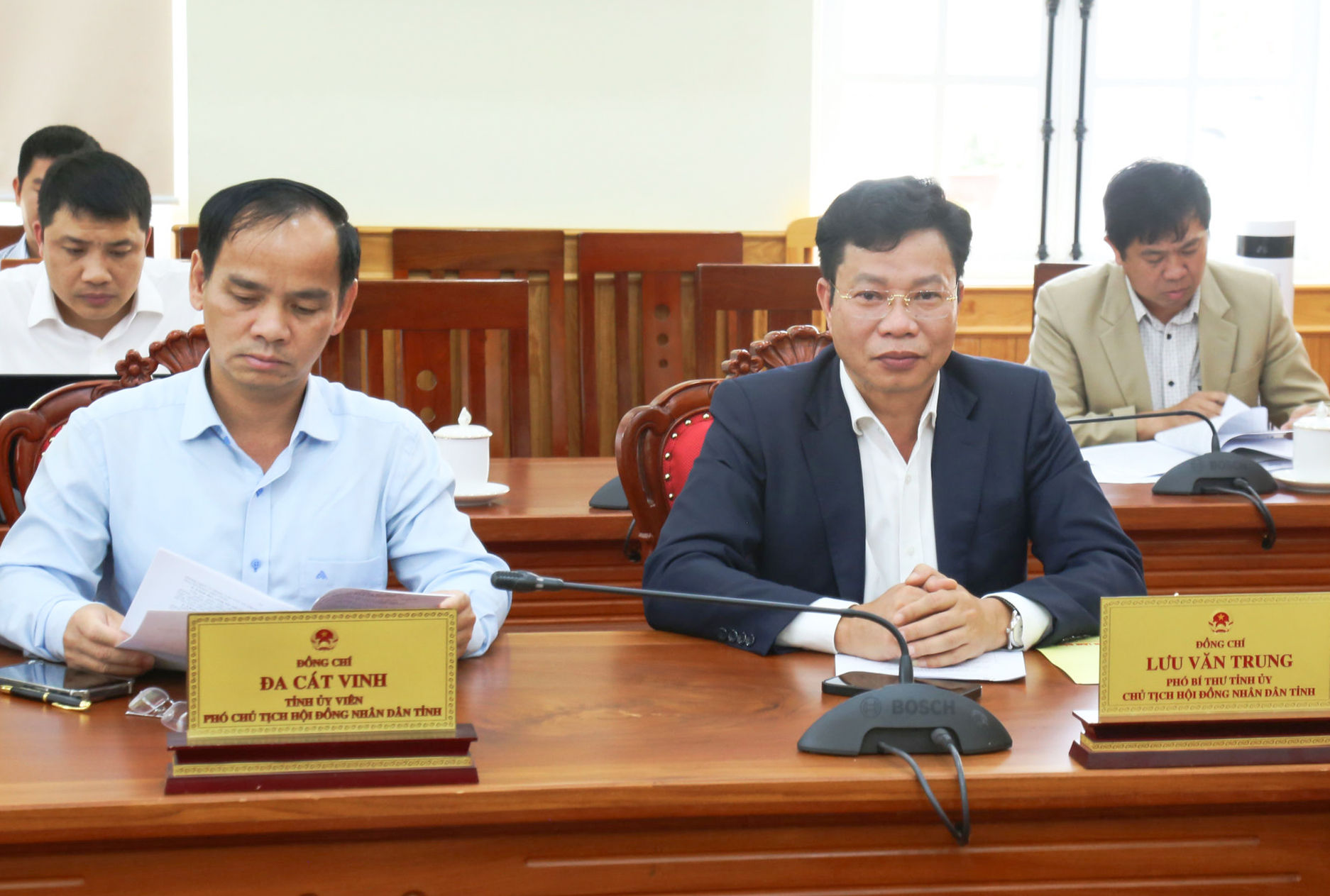 dong-chi-luu-van-trung-pho-bi-thu-tinh-uy-chu-tich-hdnd-tinh-lam-dong-du-hoi-nghi(2).jpg