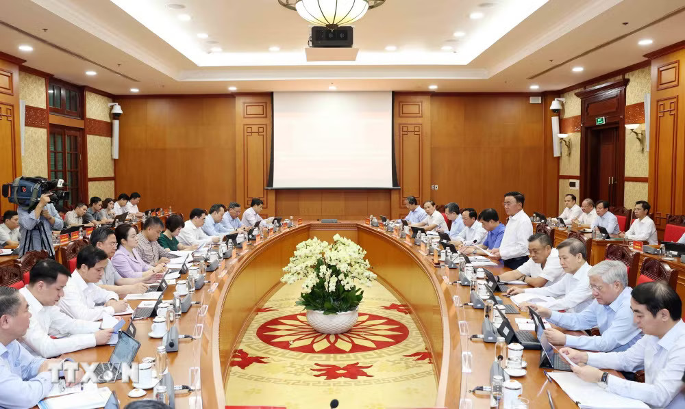ttxvn-thuong-truc-ban-bi-thu-chu-tri-hop-so-ket-chuyen-doi-so-trong-cac-co-quan-dang-3.jpg