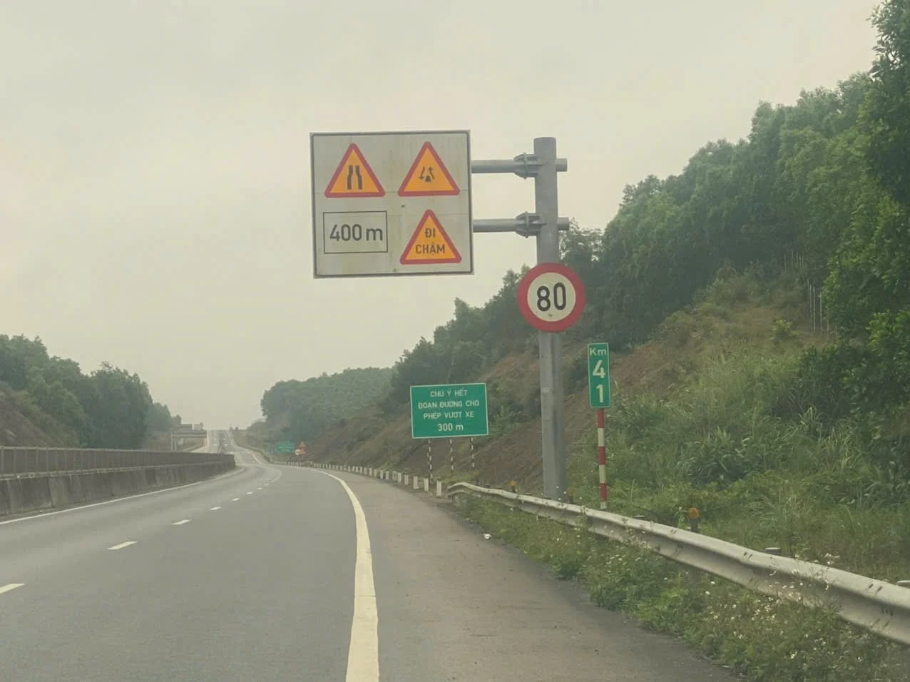 Dự án nâng cấp cao tốc Cam Lộ - La Sơn lên quy mô 4 làn xe hoàn chỉnh với tổng vốn 6.400 tỷ đồng.