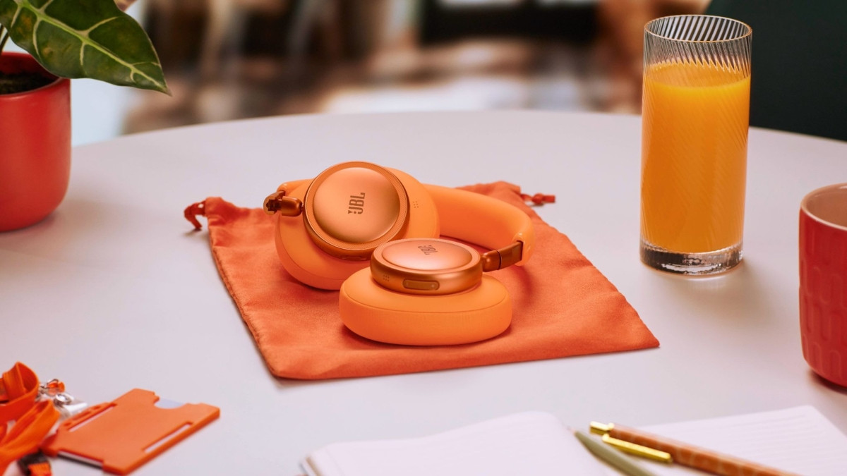 Thiết kế gập gọn linh hoạt của JBL Live 780NC