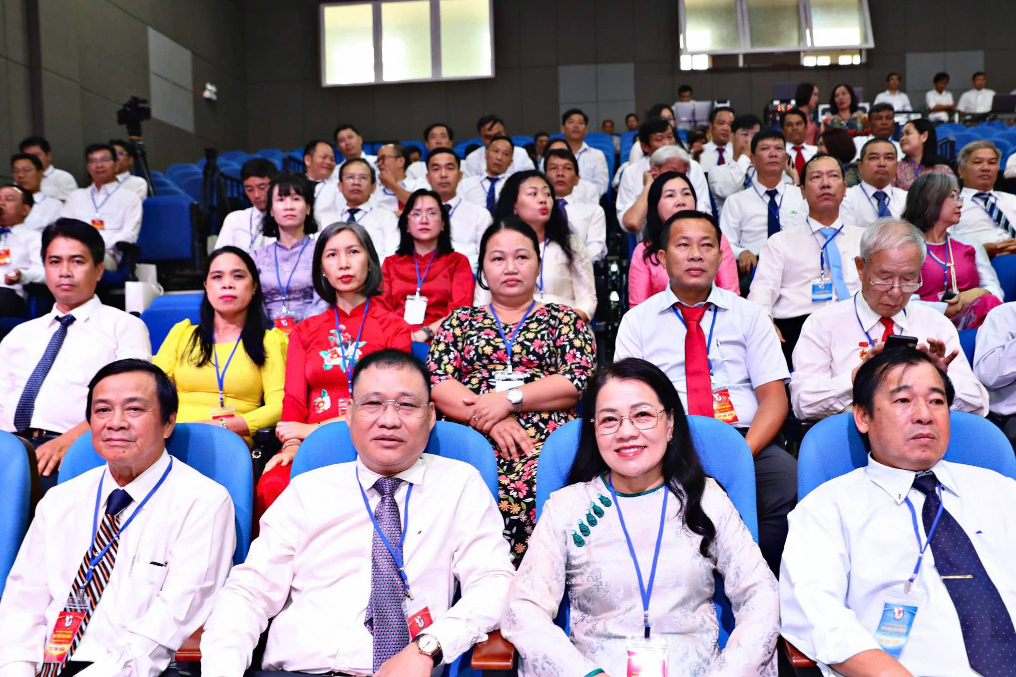 anh-dai-bieu-1-.jpg