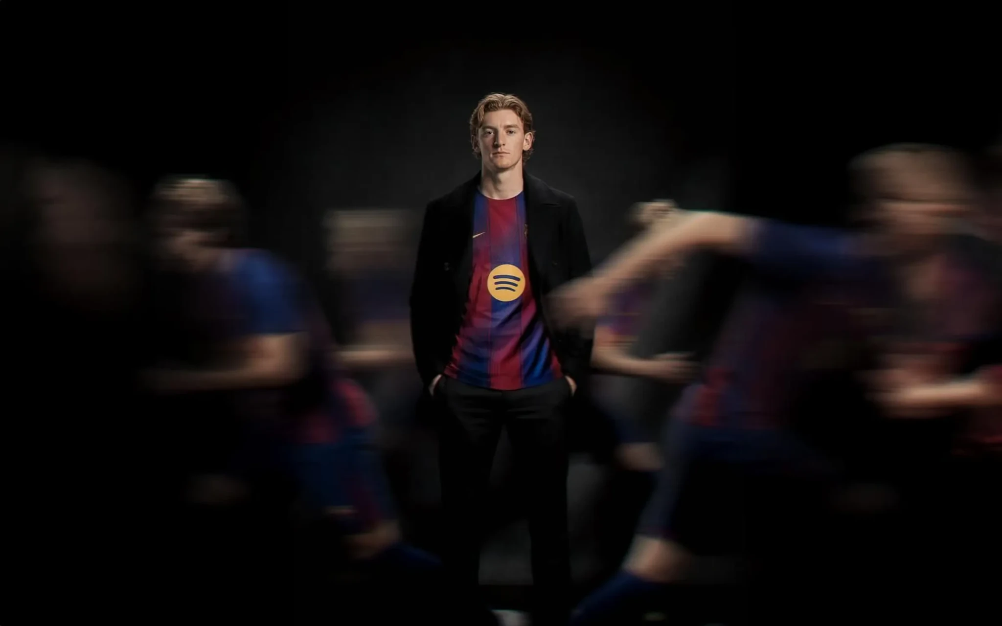 Anthony Gordon ra mắt Barcelona