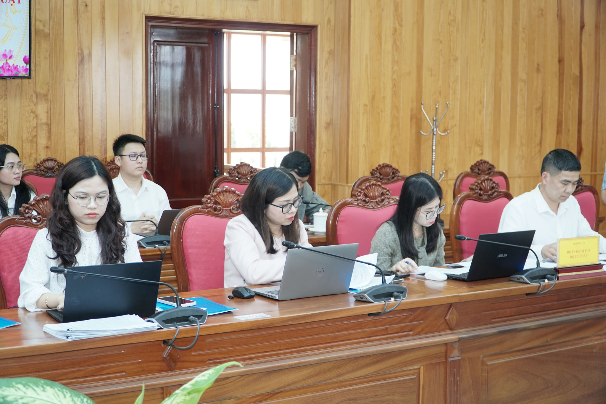 Thành viên Đoàn kiểm tra dự buổi làm việc