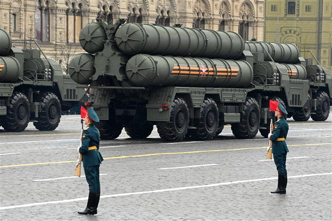 Hệ thống tên lửa phòng không S-400 của Nga tại lễ duyệt binh