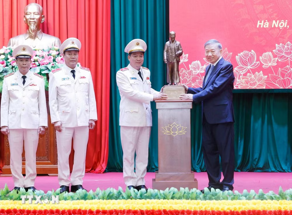 Tổng Bí thư, Chủ tịch nước Tô Lâm: Xây dựng lực lượng Cảnh sát quản lý trại giam chính quy, tinh nhuệ, hiện đại và nhân văn- Ảnh 4.