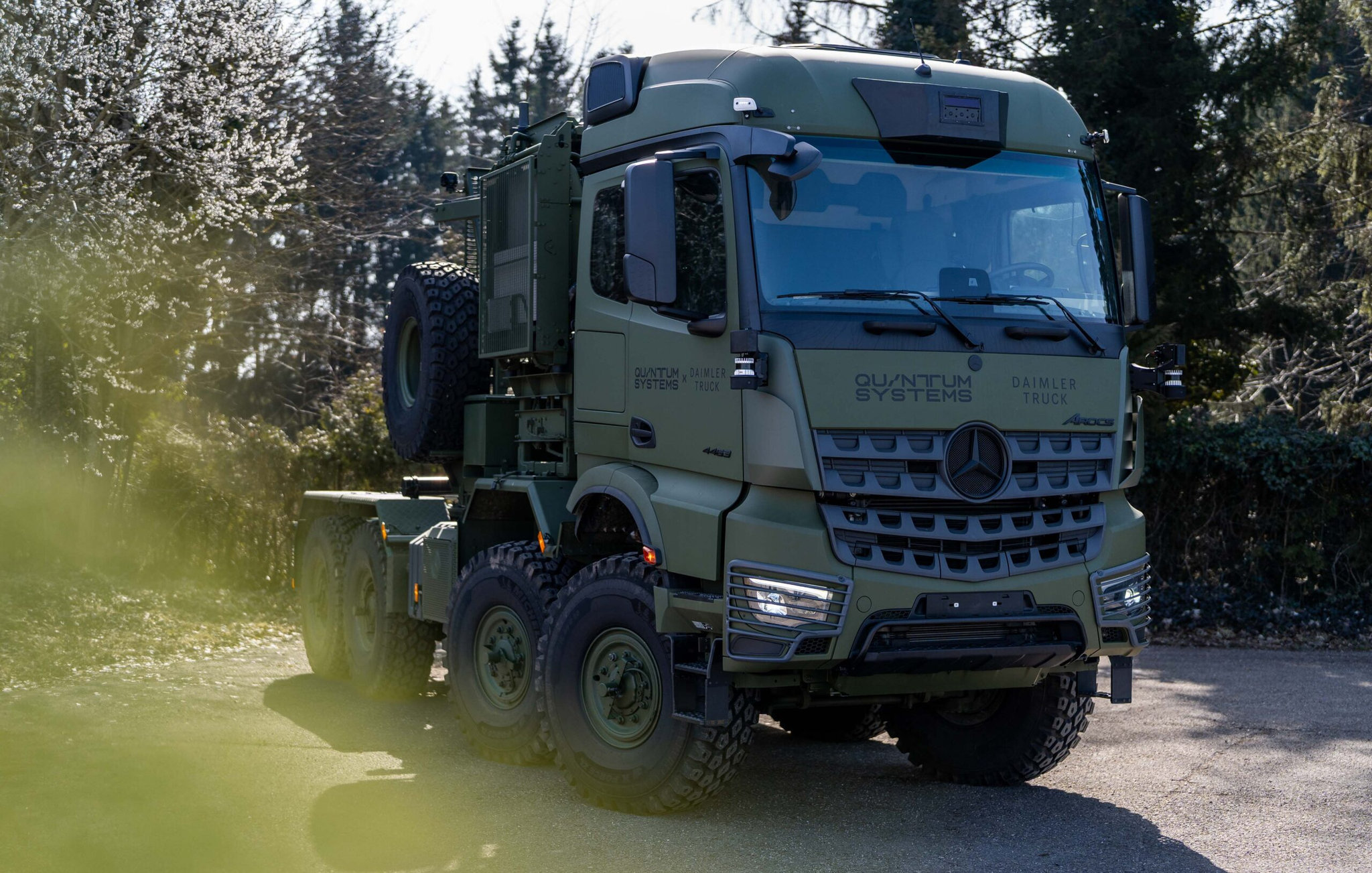 Xe tải hạng nặng Mercedes-Benz Zetros được tích hợp công nghệ tự lái MOSAIC