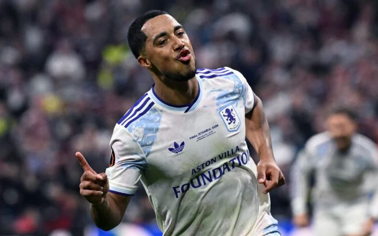 Youri Tielemans được kỳ vọng sẽ mang lại sự ổn định và kinh nghiệm cho tuyến giữa Manchester United