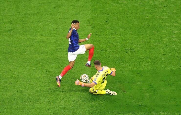 Mbappe ăn thẻ, ĐT Pháp bất lực dù thủ môn Tây Ban Nha mắc sai lầm - 3