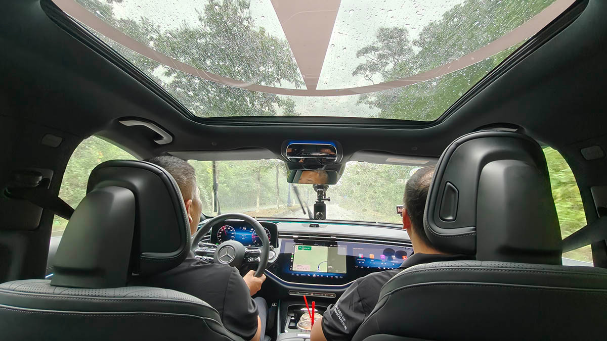 E-Class là biểu tượng của sự bền bỉ và đẳng cấp