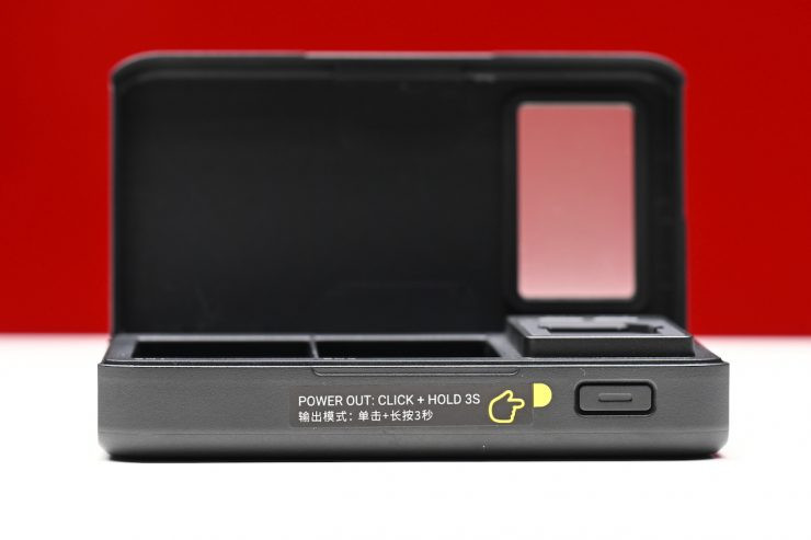 Các cổng kết nối USB-C trên thân máy