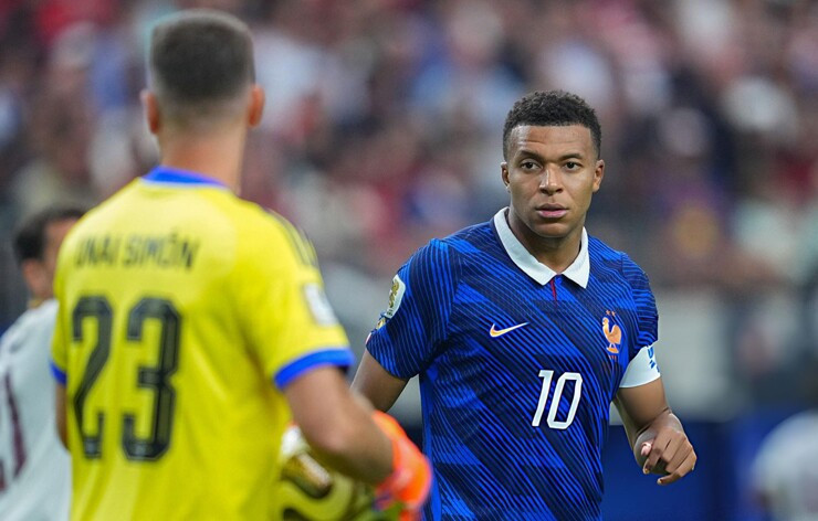 Mbappe ăn thẻ, ĐT Pháp bất lực dù thủ môn Tây Ban Nha mắc sai lầm - 4