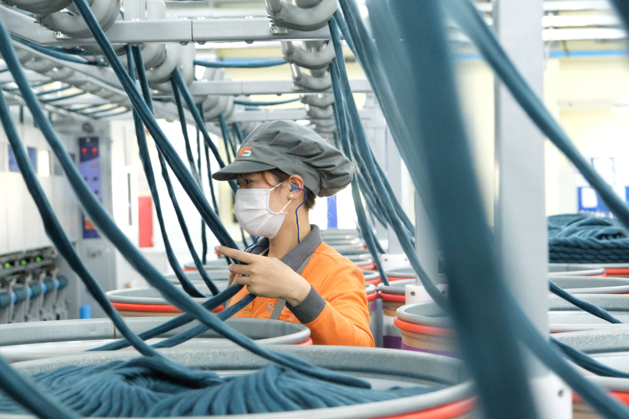 The Da Lat Spinning Mill has a total investment of USD50 million and a designed capacity of 5,000 tonnes of yarn/year