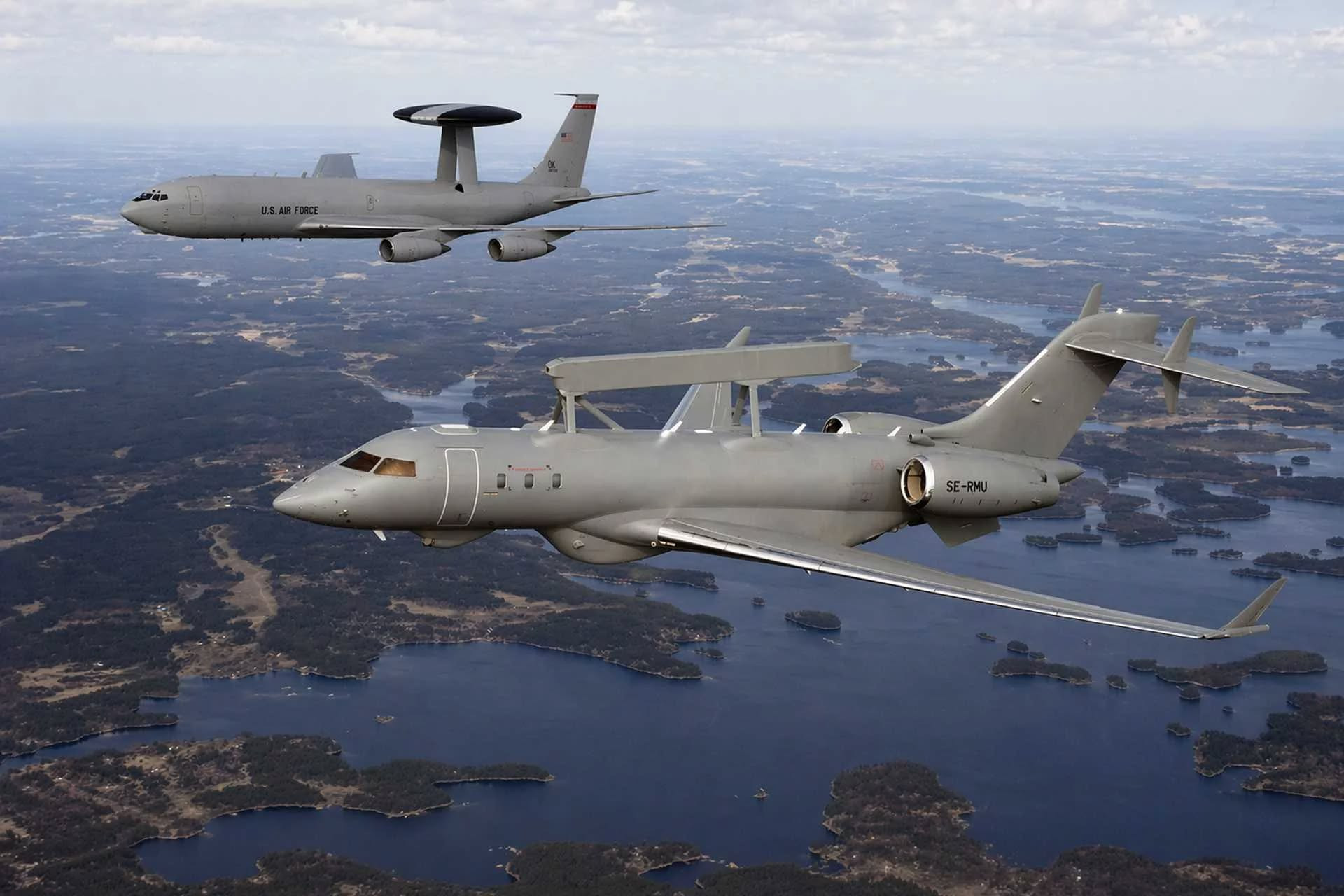 Máy bay AEW&C GlobalEye và E-3 Sentry trên bầu trời