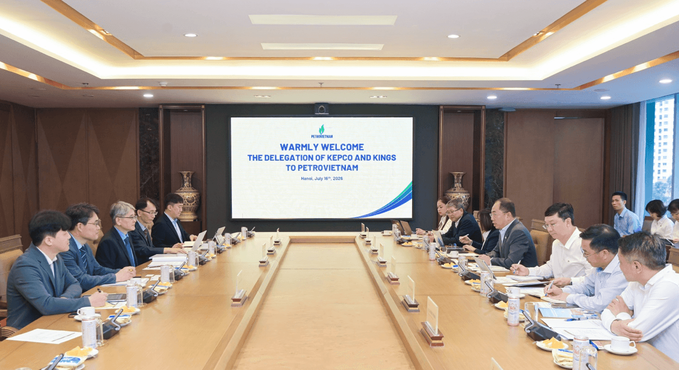 Lãnh đạo Petrovietnam làm việc cùng đại diện KINGS về đào tạo nhân lực điện hạt nhân