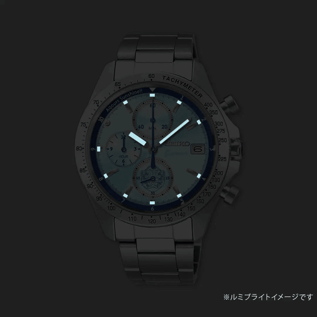 Mặt sau đồng hồ Seiko khắc logo kỷ niệm 10 năm
