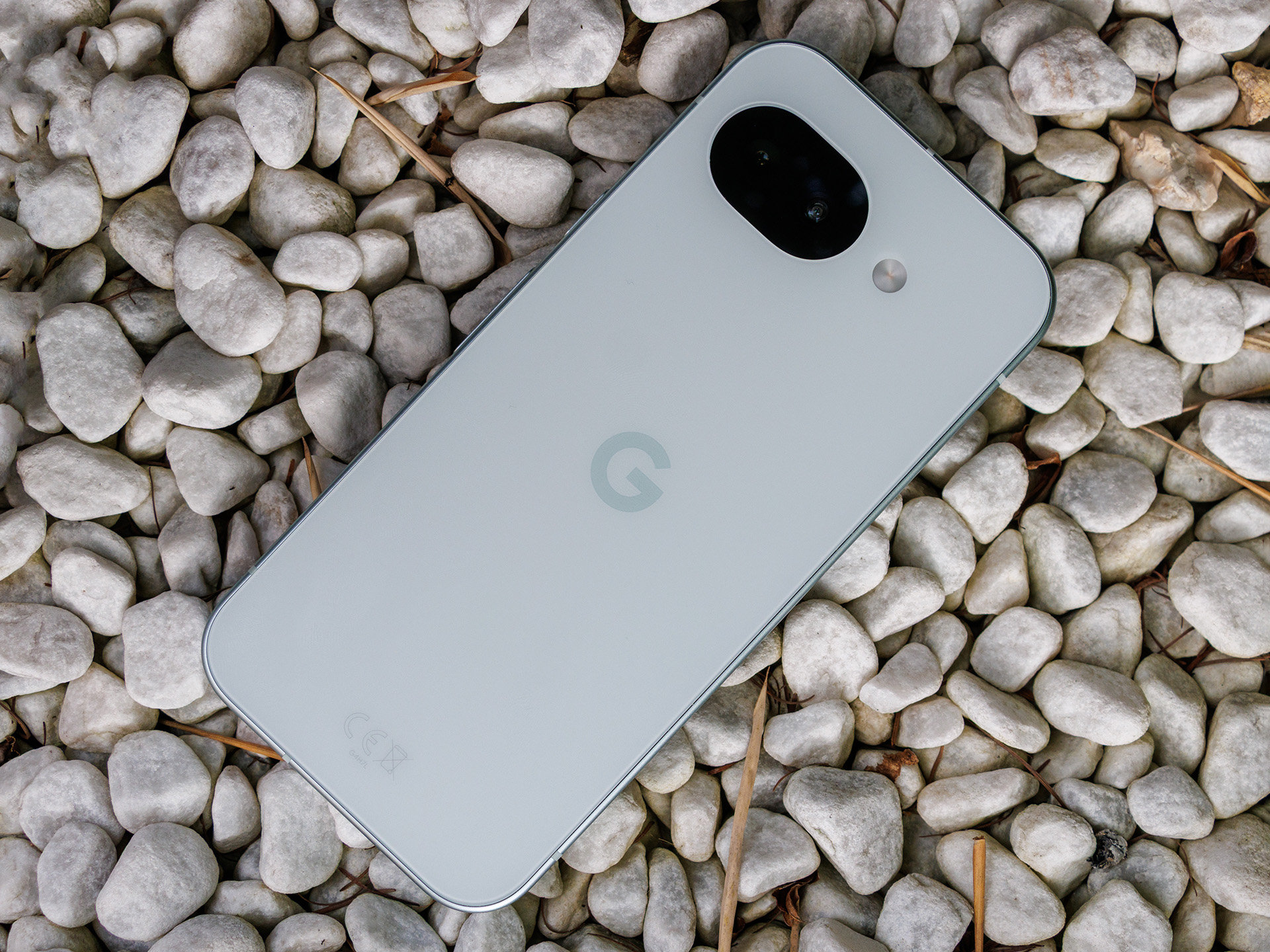 Google Pixel 10a màu trắng