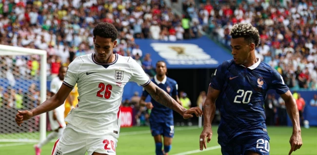 Declan Rice ghi bàn mở tỷ số ngay phút thứ 3 cho tuyển Anh trong trận gặp Pháp.