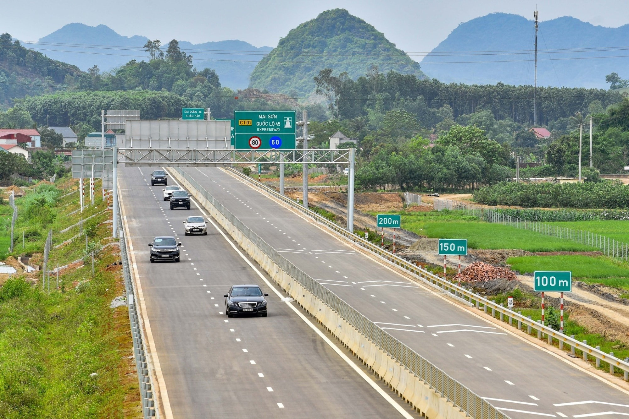 Một đoạn của tuyến cao tốc Bắc - Nam phía Đông.