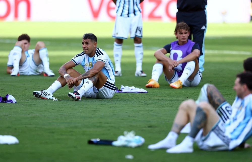 Tây Ban Nha vô hiệu hóa hàng công Argentina bằng khả năng kiểm soát không gian và phản pressing hiệu quả