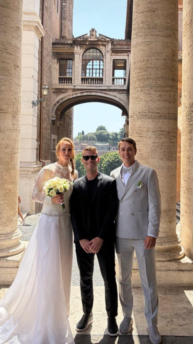 Tay vợt Liudmila Samsonova và chồng Alessandro Dumitrache trong ngày cưới tại Rome.