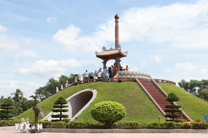 Thành cổ Quảng Trị - nơi từng diễn ra cuộc chiến đấu 81 ngày đêm bảo vệ Thành cổ năm 1972. (Ảnh: Tường Vi/TTXVN)