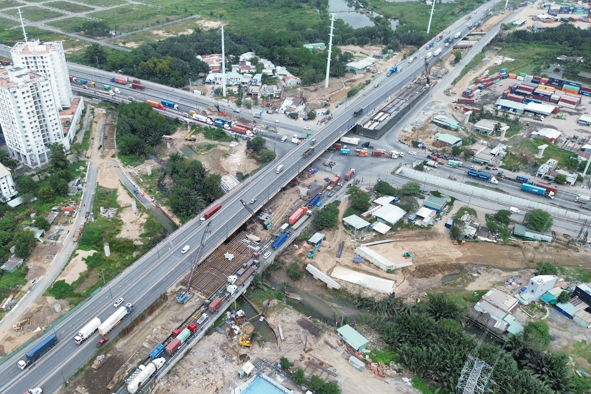 Công trường thi công nút giao Mỹ Thủy
