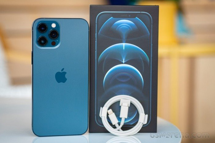 iPhone 12 Pro Max là lựa chọn tiết kiệm nhất trong dòng Pro Max