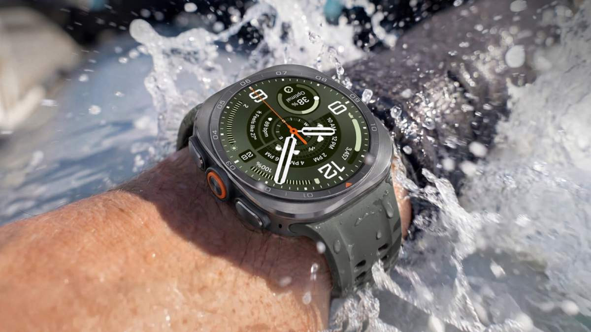 Galaxy Watch Ultra 2 có thiết kế bền bỉ Thiết kế khung titan bền bỉ của Galaxy Watch Ultra 2